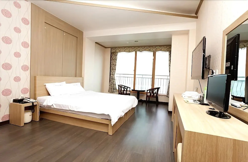 Muui Seaside Hotel