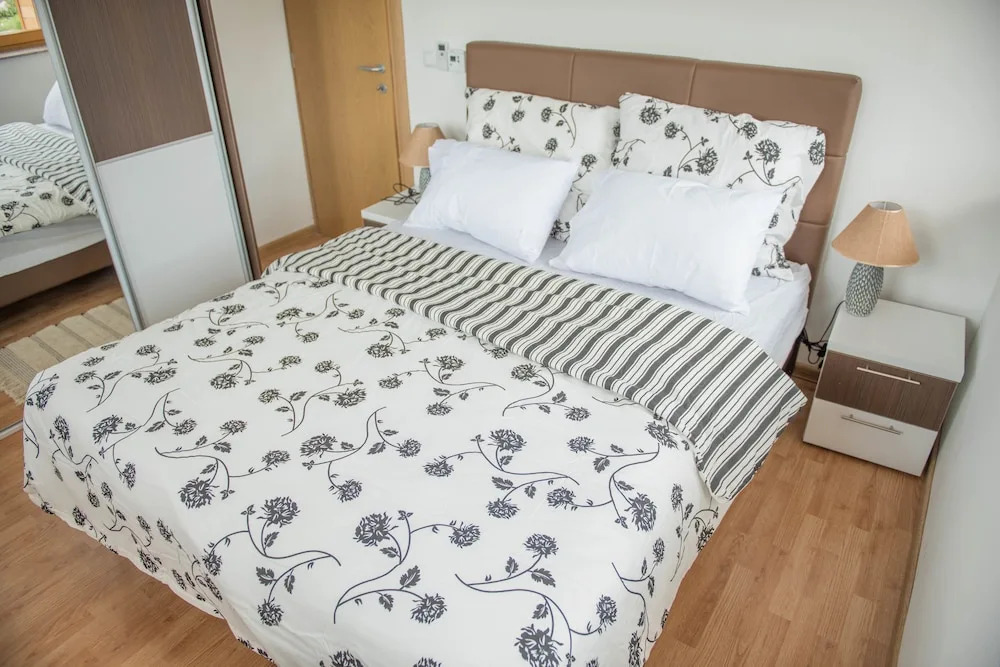 Leader Apartment