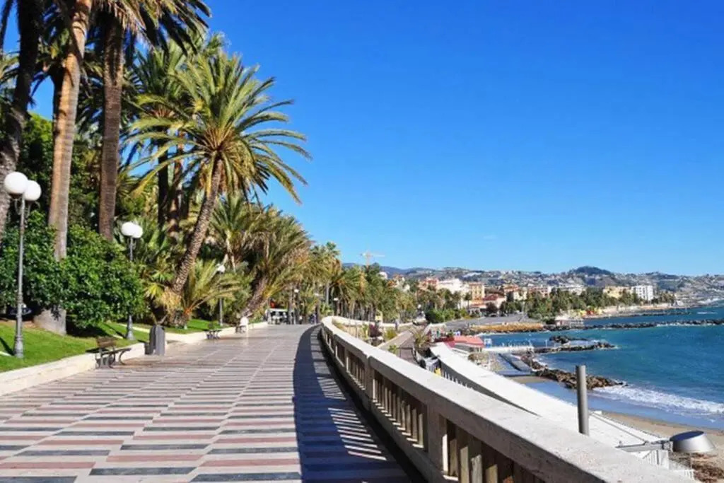 STUDIO LOFT in the CENTER SANREMO FOR 3 PEOPLE