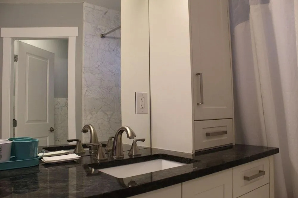 Chef's House Okanagan by Elevate Rooms