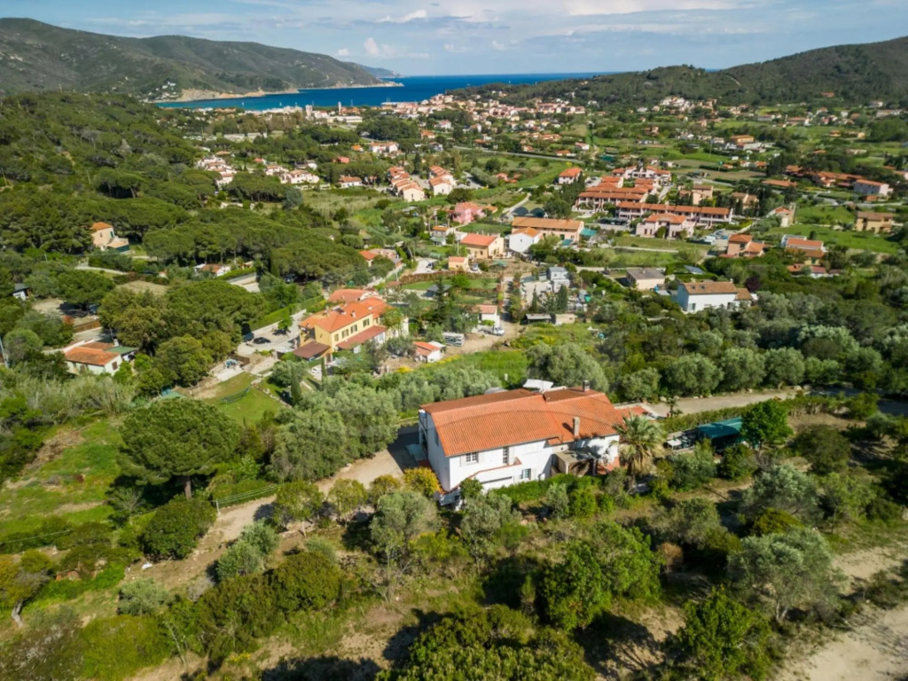 Palazzina nel Verde Apartment 3 in a panoramic position on Marina di Campo-PALAZZINA NEL VERDE N° 3