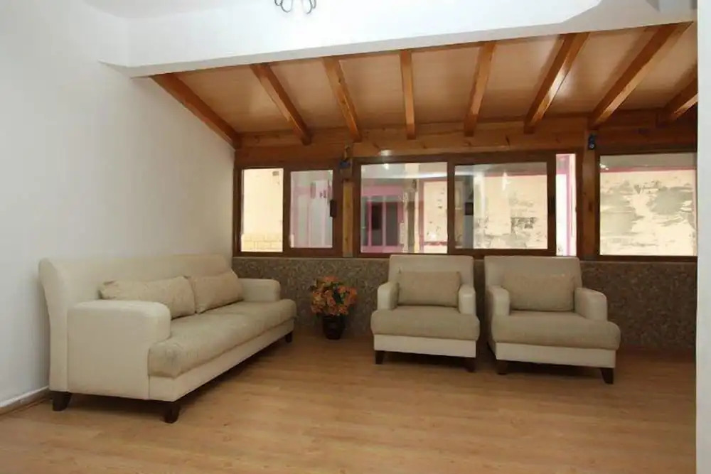 Eren Otel Çeşme