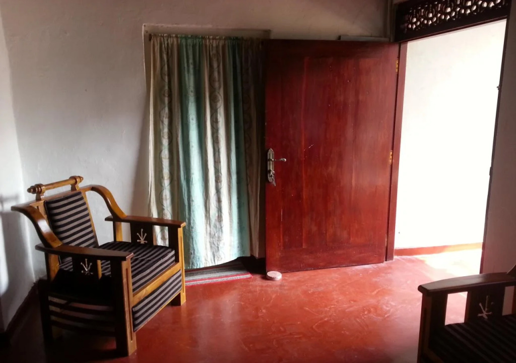 Colonial House