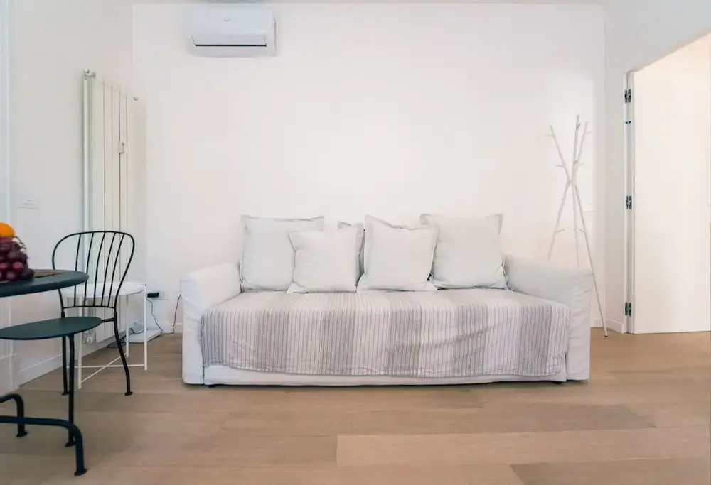 Alex Suite