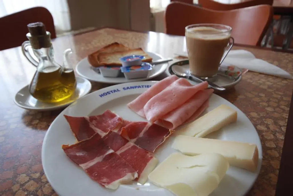 Hostal Sanpatiel