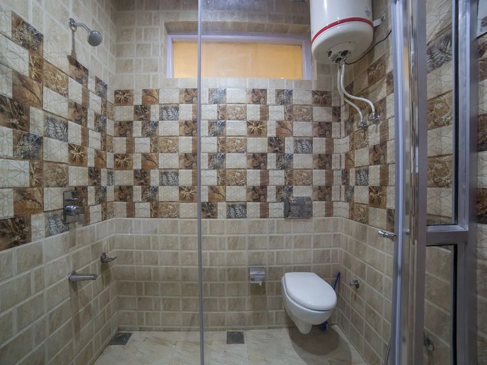 OYO 5174 Hotel Pamposh