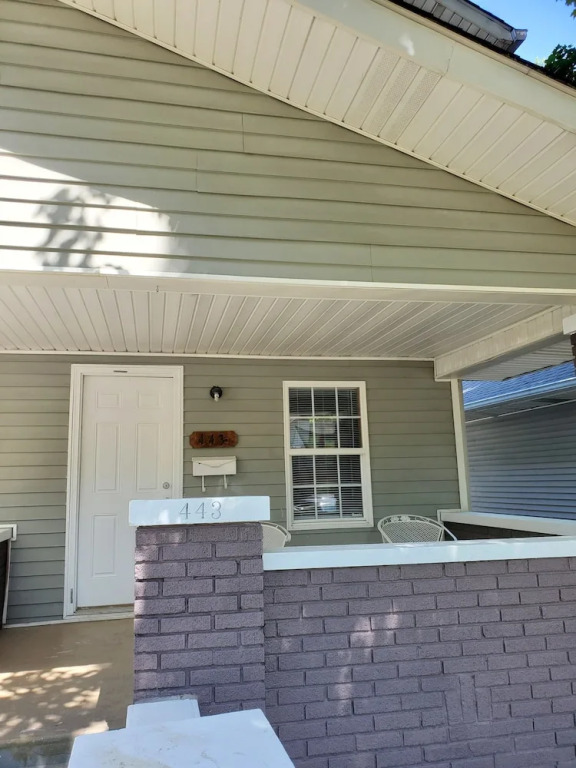 N Gladstone Rental Minutes to Downtown Perfect for Families or Business!!