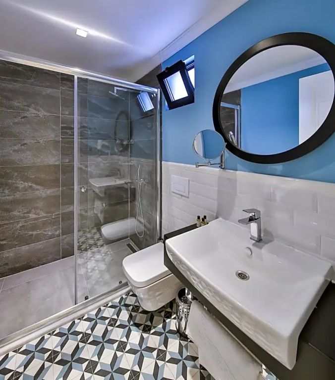 Lale Hotel