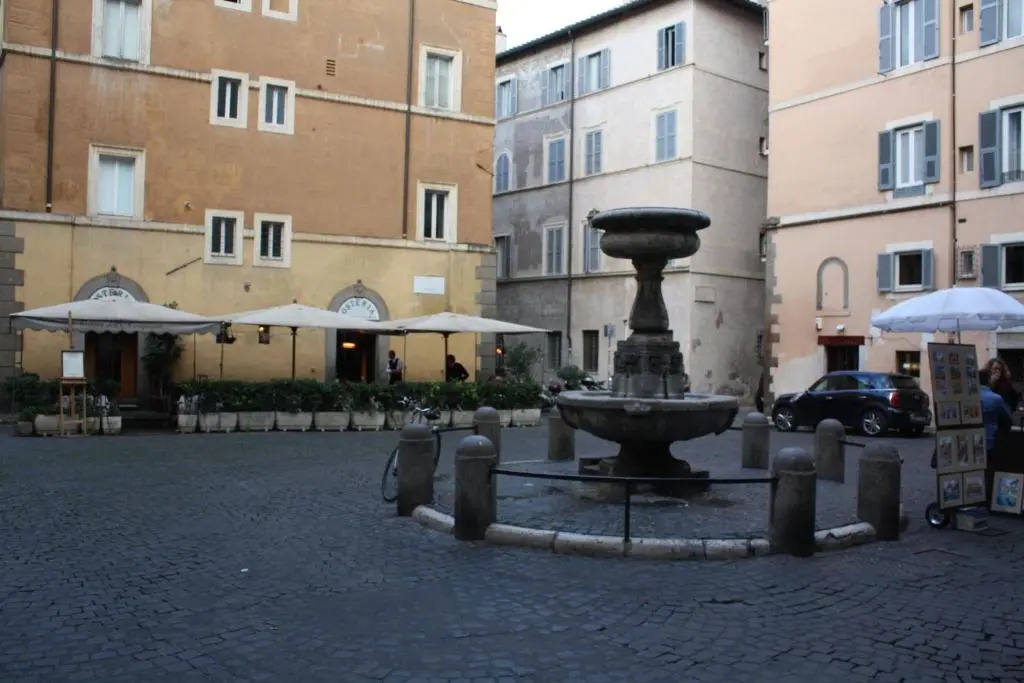 Navona Secret Suite