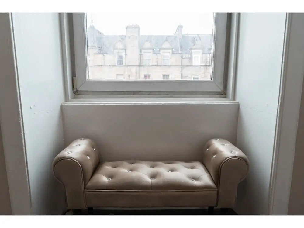 Newly Refurbished 1 Bedroom Flat