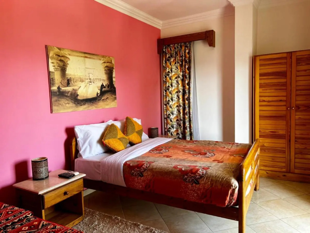Jewel Howard Carter Hotel