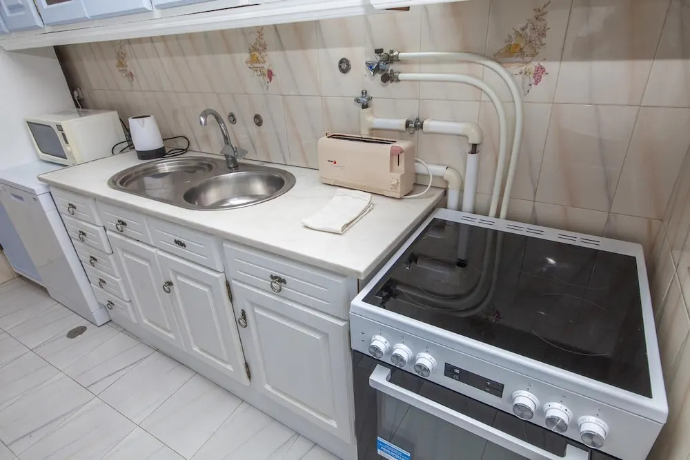 B78 - Fragoso Downtown Apartment