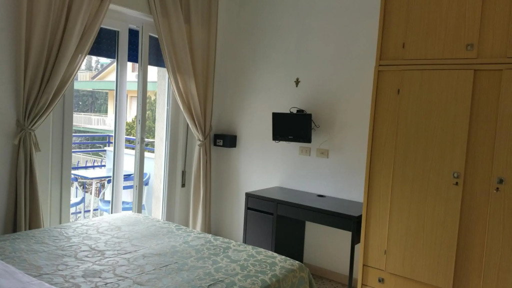 Hotel Canasta
