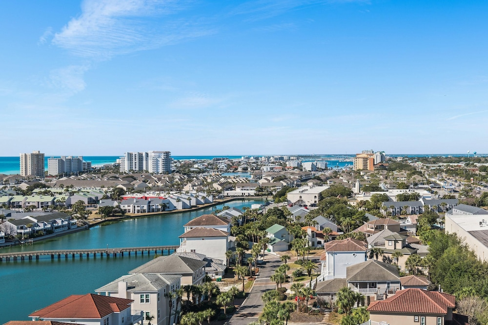 Pelican Beach Terrace 1404