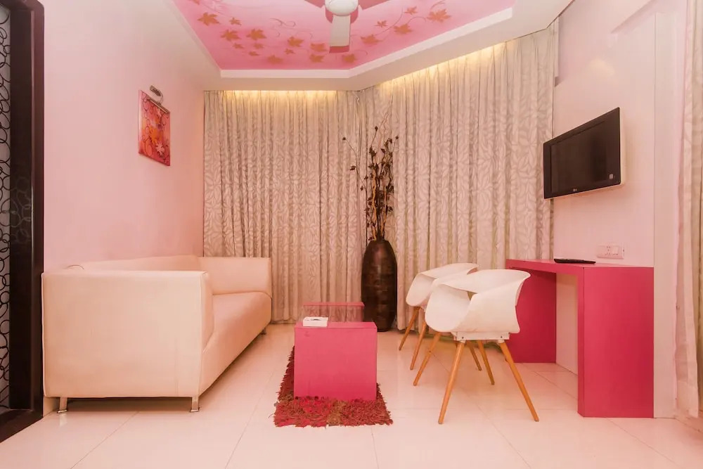 OYO 22061 Hotel Khwaishh Presidency