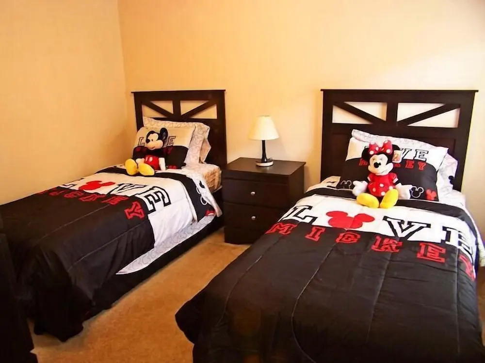 251 Sandy Ridge House 4 Bedroom by Florida Star