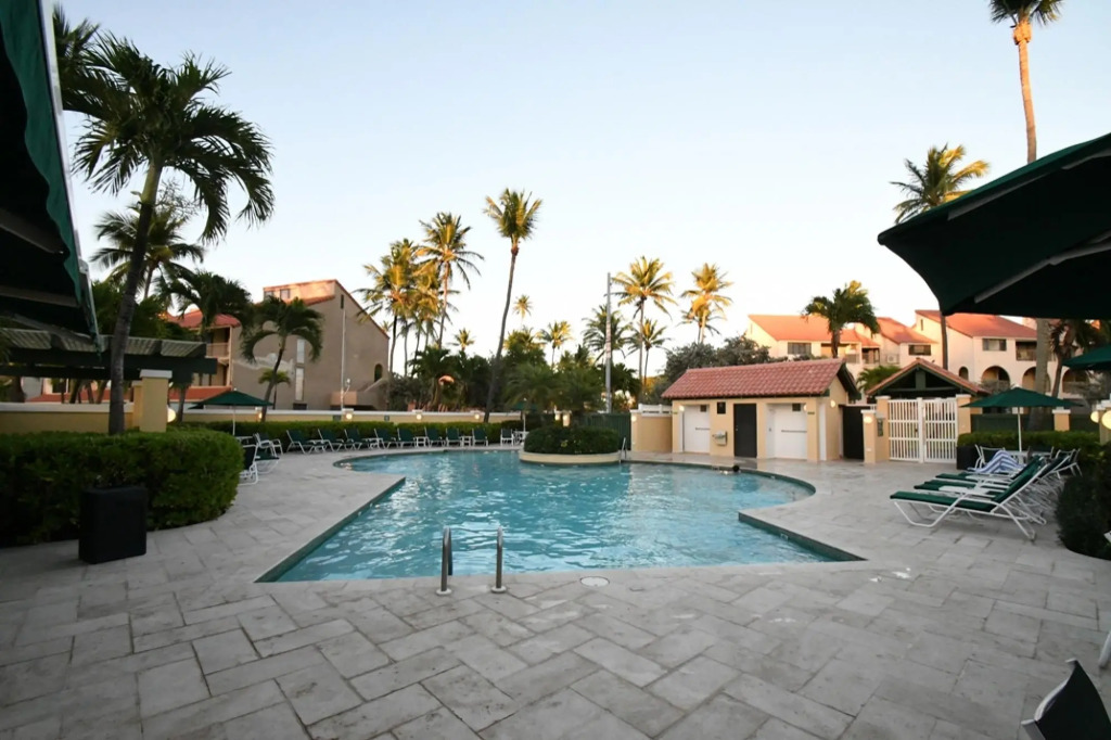 Spectacular Home Away from Home, Fully Equipped (BV308)