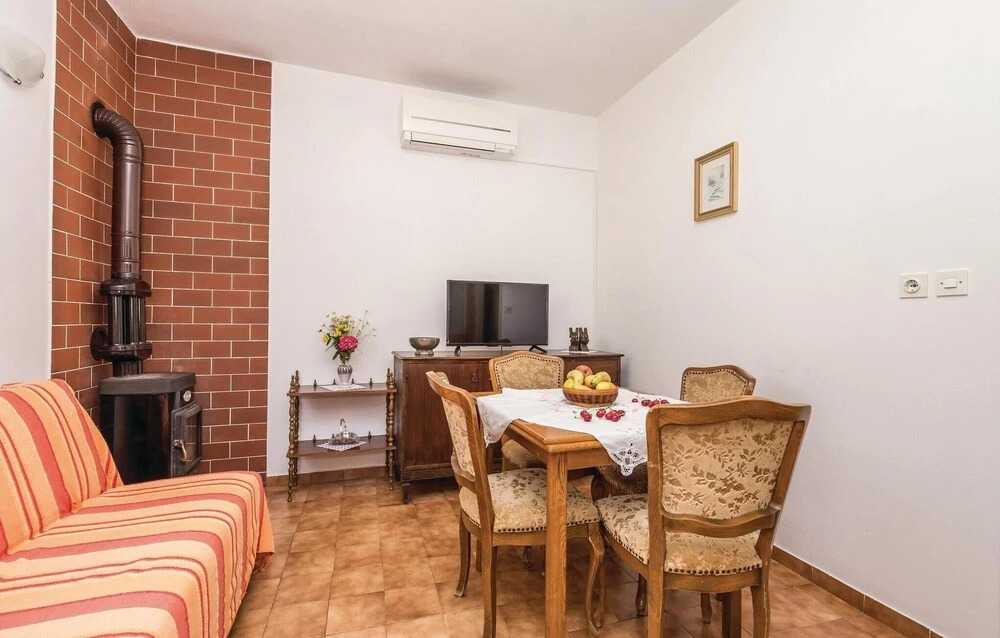 Nice Home In Lovran With Wifi