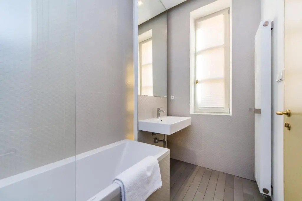 Bellevue Apartment