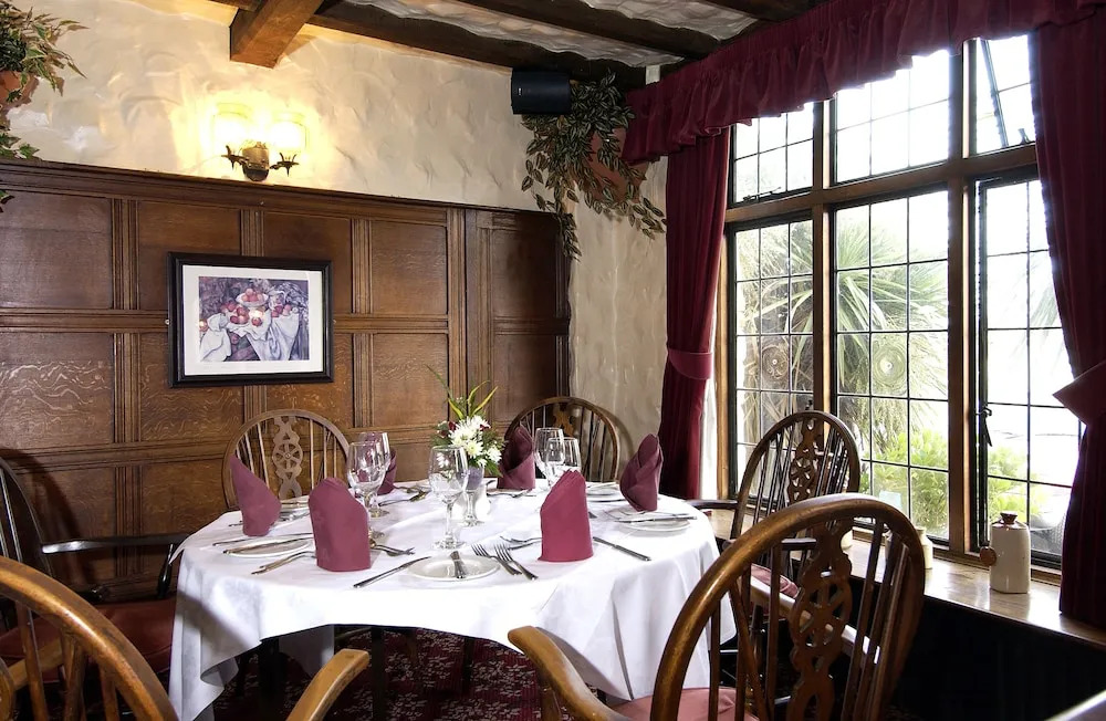 The Horseshoe Inn
