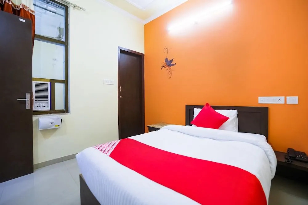 OYO 28141 Hotel Mamta Paradise