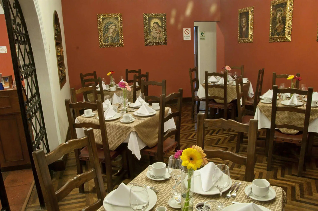 Hotel San Isidro Inn