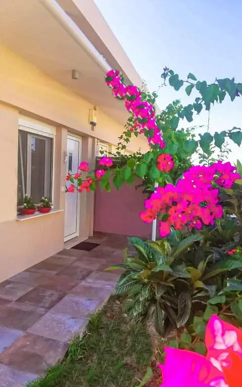 Yucca Studio, beautiful apartment with garden