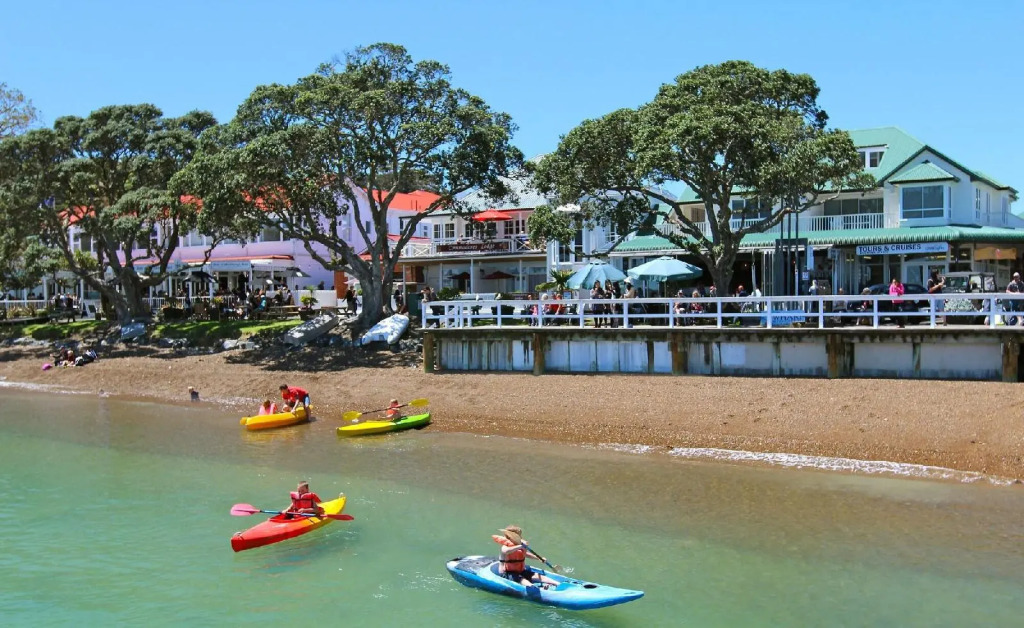 Commodores Lodge