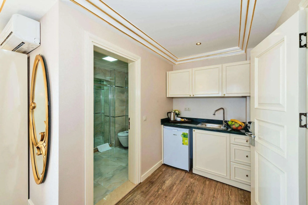 The Byzantium Suites Hotel & Spa