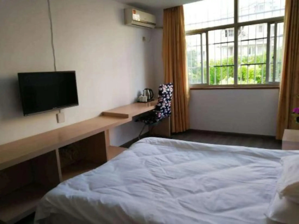 Heng 8 Hotel Chain (Shaoxing Binhai Store)