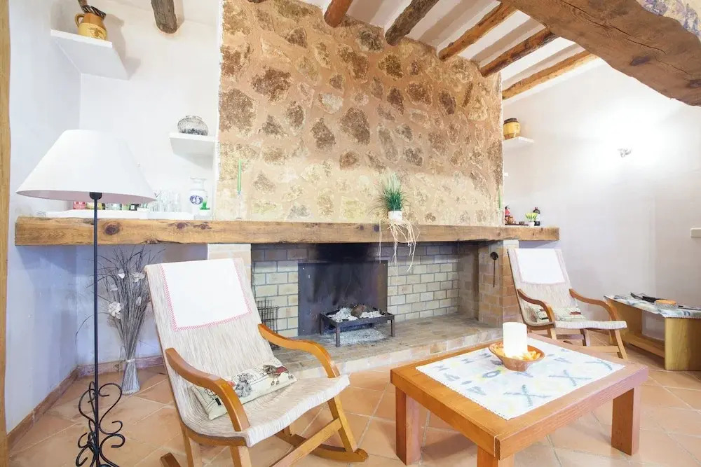 Villa in Manacor With Pool & Tennis Court