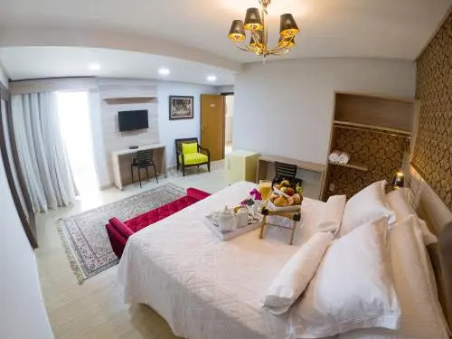 Le Parc Hotel