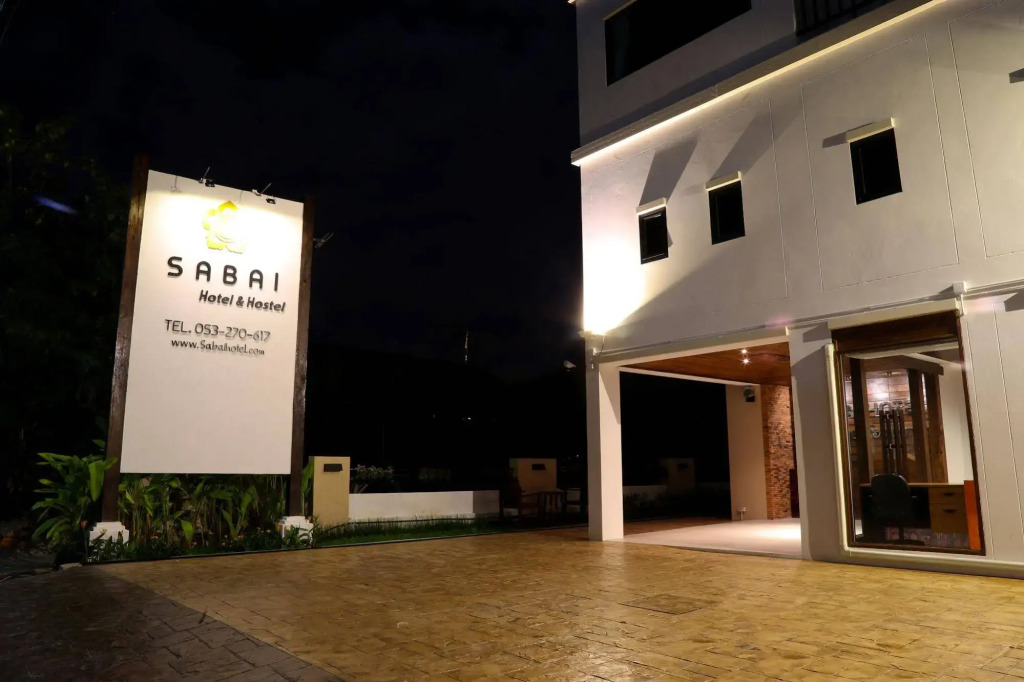 Sabai Hotel and Hostel