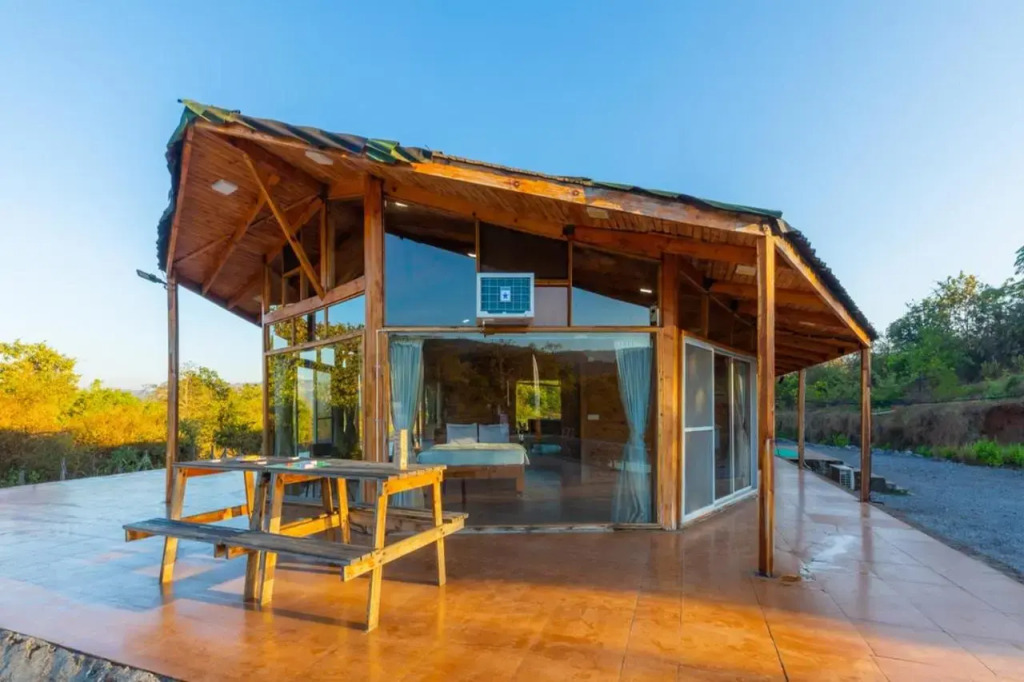 SaffronStays Cabana