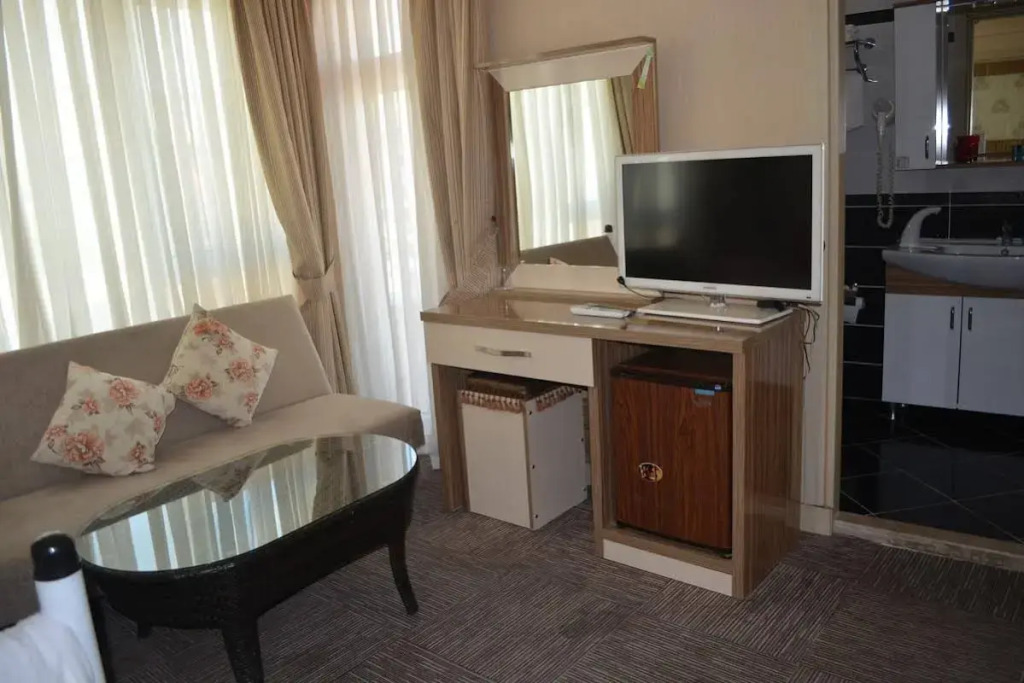 Yildirim Hotel