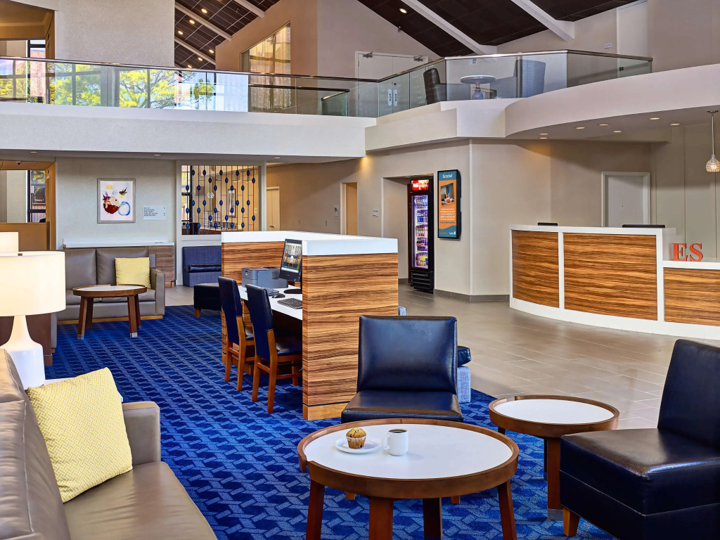 Sonesta Simply Suites Memphis East Poplar Pike