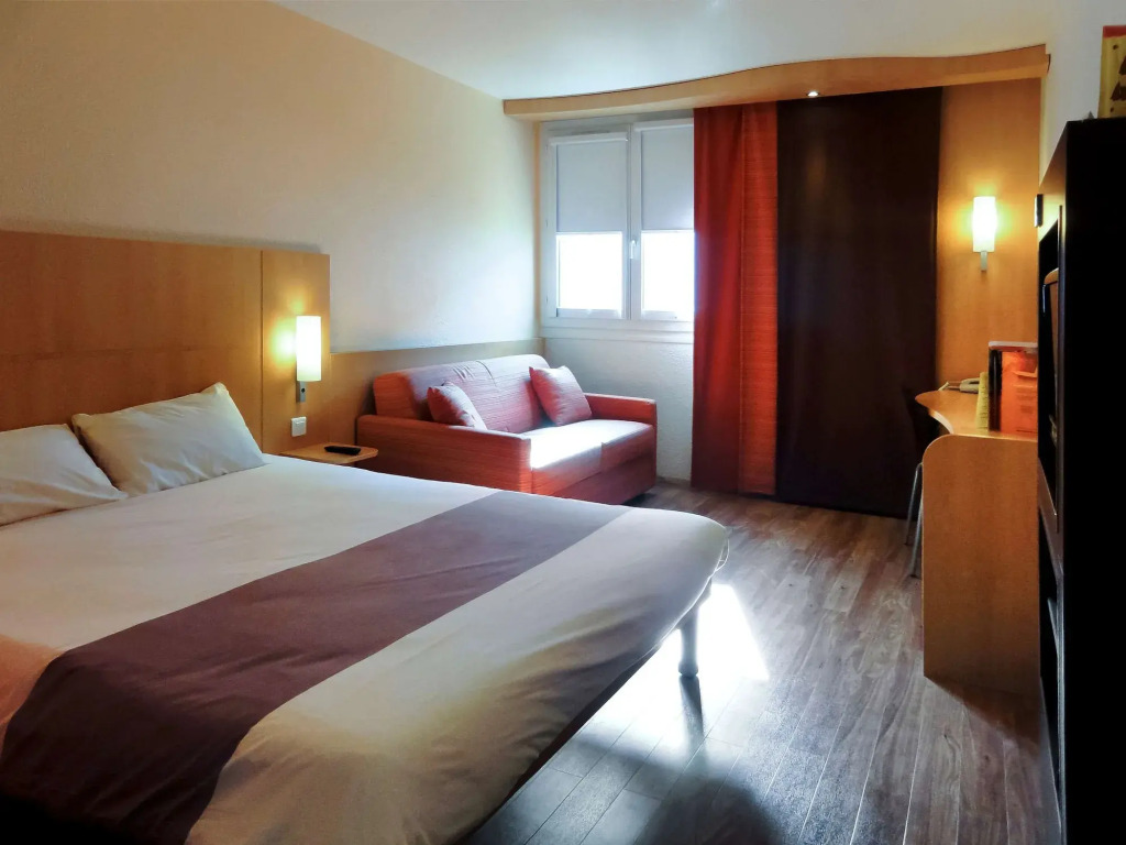 Ibis Roanne Le Coteau Hotel Restaurant