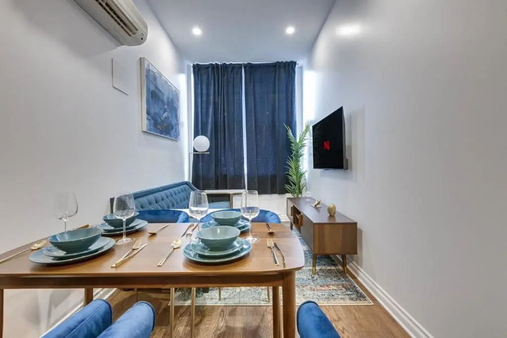 M11 Stylish Cute 3BR in the Heart of the City