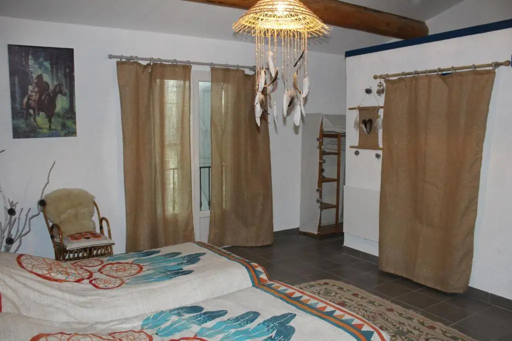 La Sarriette - Chambres dhôtes et gîte détape à Eygalières