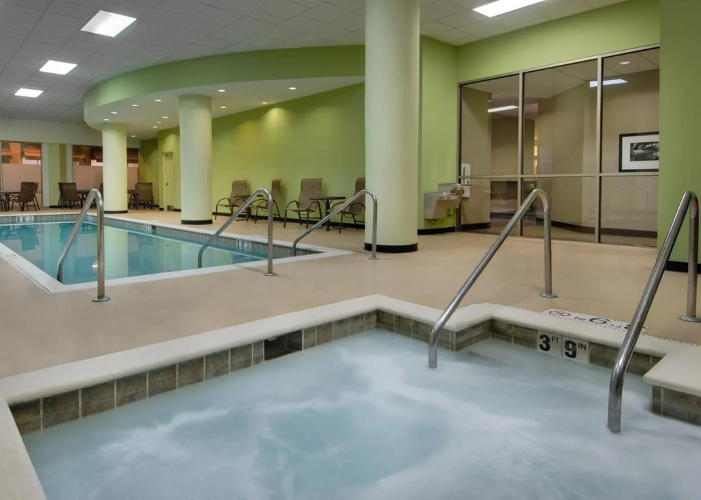Hampton Inn & Suites Milwaukee Downtown