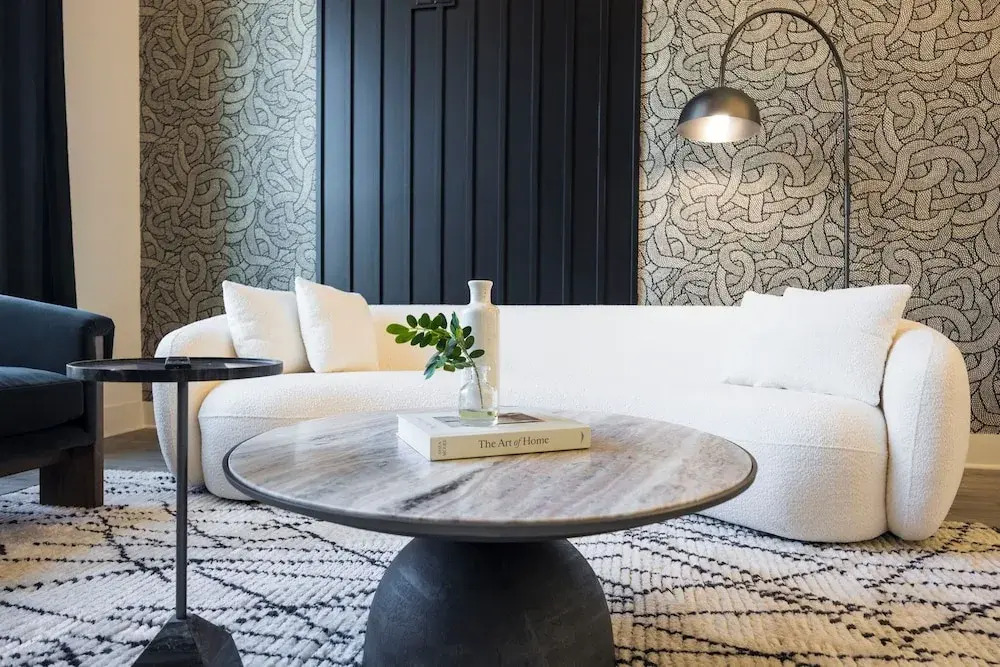 Elevate - Modern Luxury - Stunning City Views