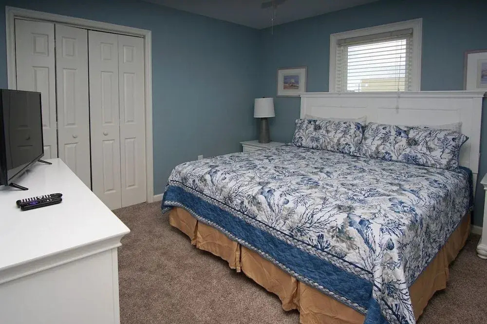 Atlantic Breeze C by RedAwning