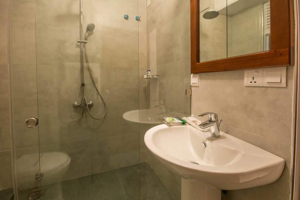 Ceyloni City Hotel