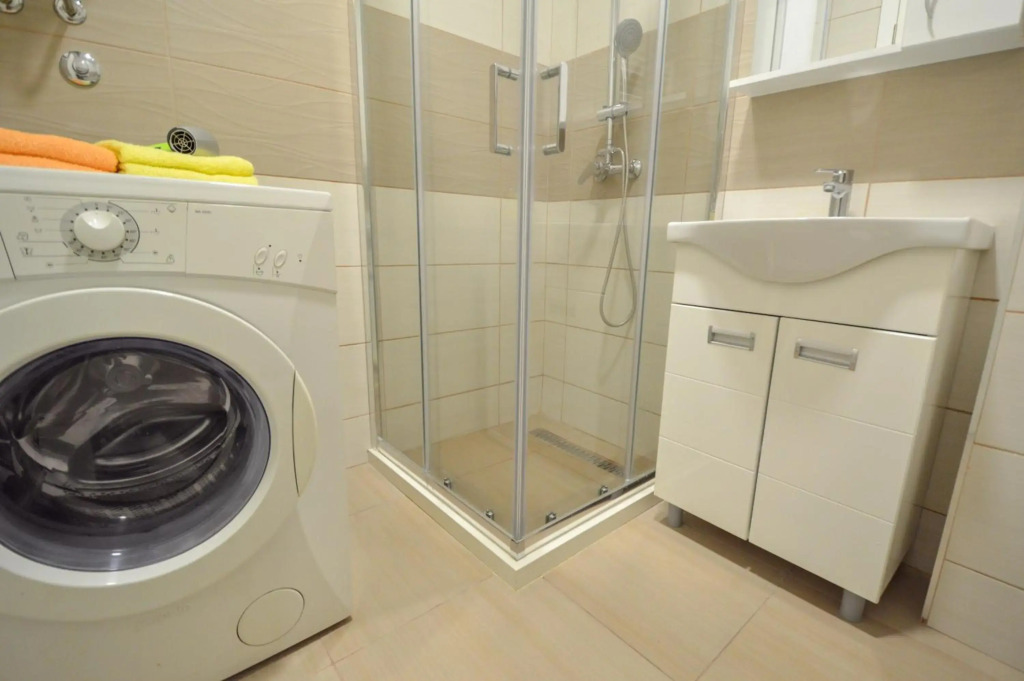 Shine24 - Spacious and bright apartment - NEW