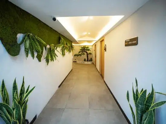 Yinxi Linjiang Homestay (Phoenix Ancient Town Tuojiang Yunqiao Branch)