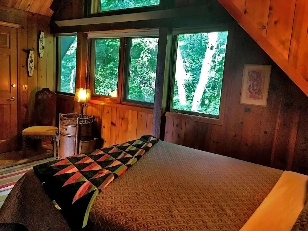 The Birdhouse Inn