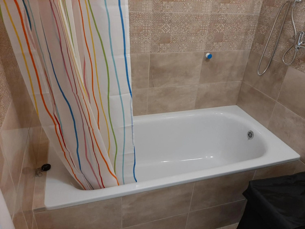 Apartment Cherry Bratislava & Free Parking