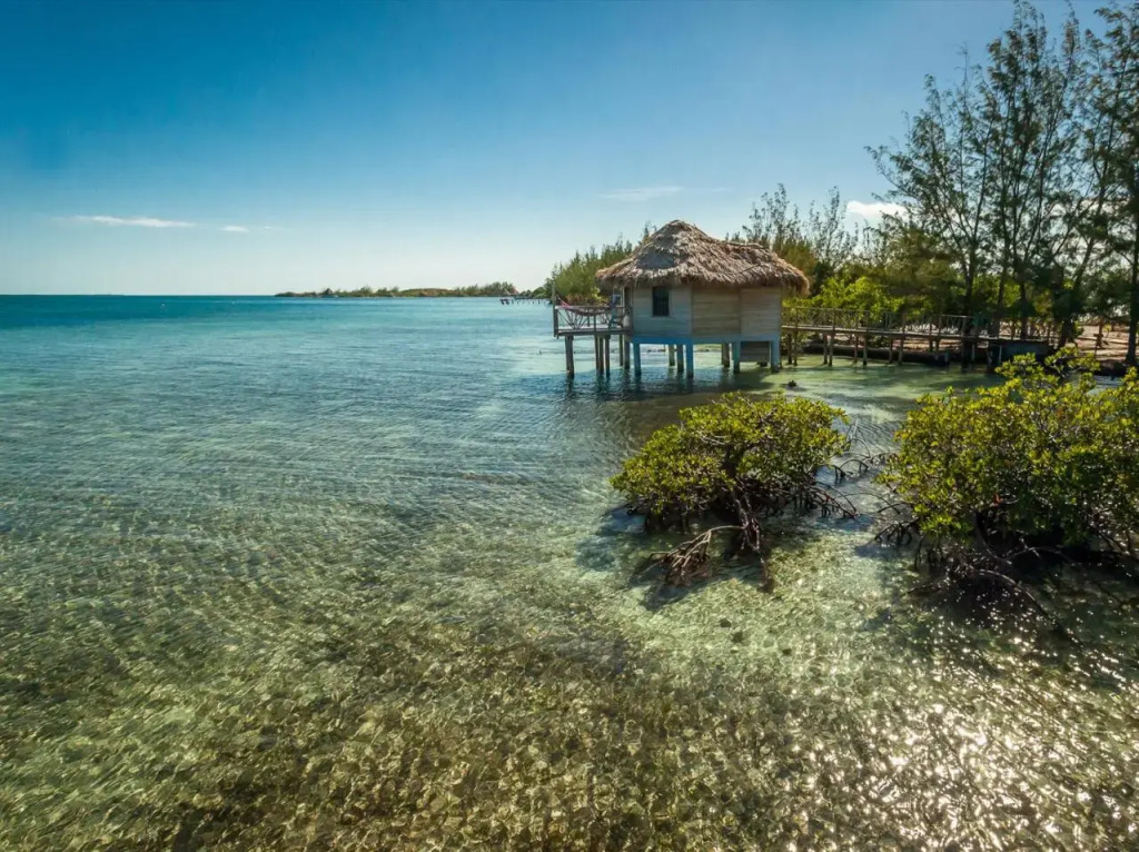 Thatch Caye Resort a MuyOno Resort