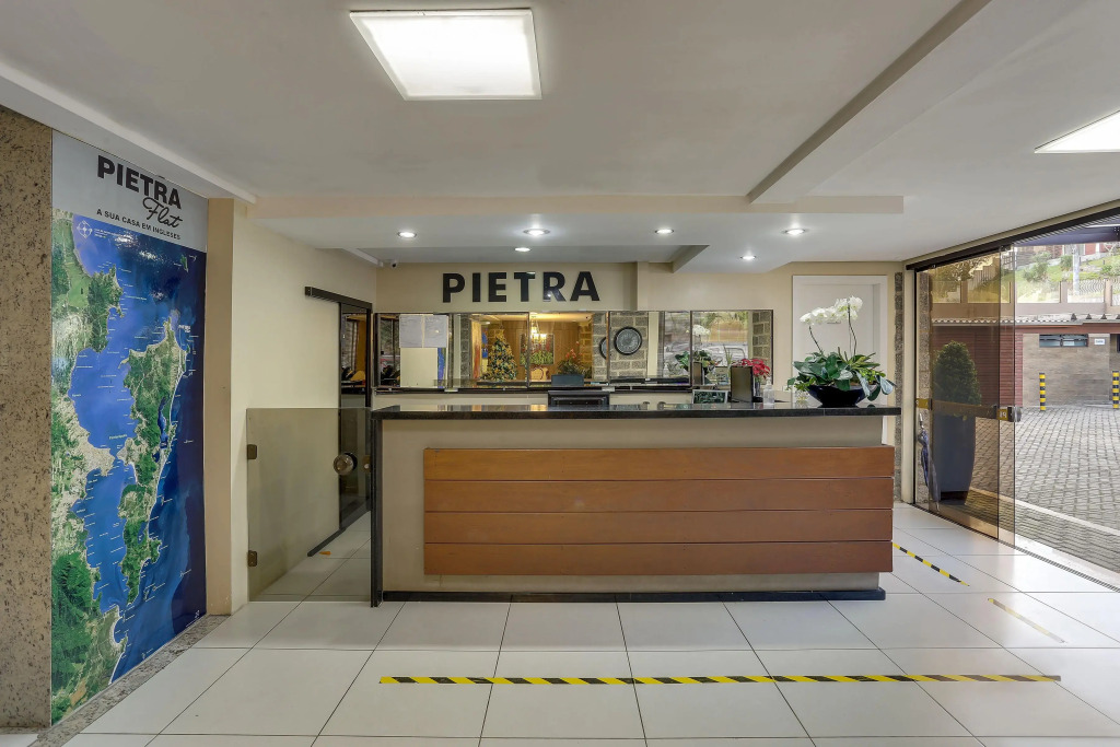 Flat Pietra