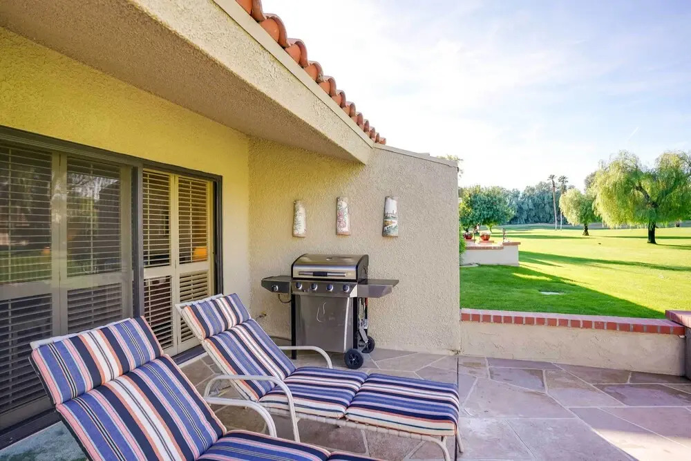 Golf Course View & Pool Access: Palm Desert Condo